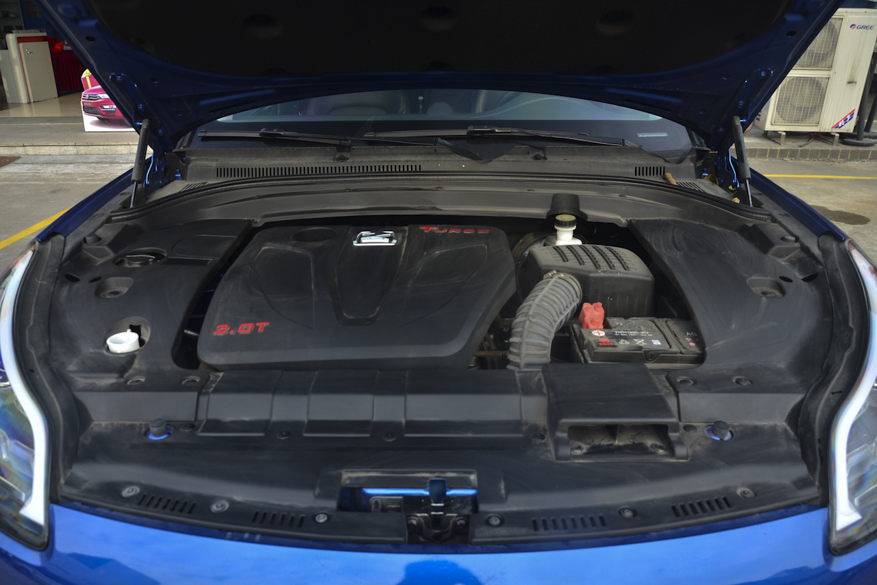 2017款众泰SR9 2.0T自动极致之梦版