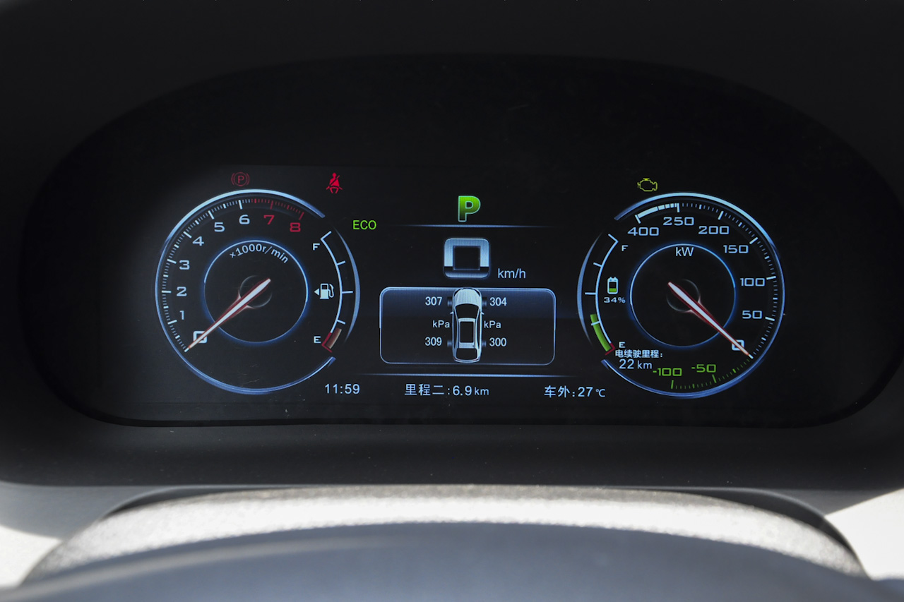 2015款比亚迪唐2.0T自动四驱旗舰型