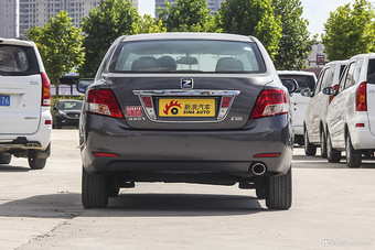 2014款众泰Z300 1.5L手动豪华型