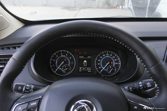 2018款风光S560改款 1.8L CVT尊贵型5座