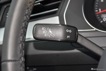 2018款迈腾1.4T自动280TSI DSG越享型