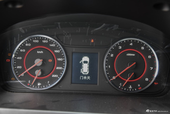 2016款上汽大通G10 2.0T自动豪华行政版