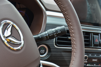 2018款北汽幻速S7 1.5T 手动尊贵型