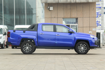 2017款域虎7 2.4T手动柴油四驱豪华版JX4D24A5L