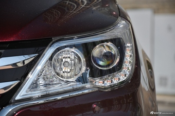 2017款宝骏560 1.5T DCT旗舰型7座