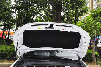 2016款众泰SR7 1.5T自动魔方之心版