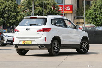 2018款奔腾X40网红版 1.6L手动互联智酷型