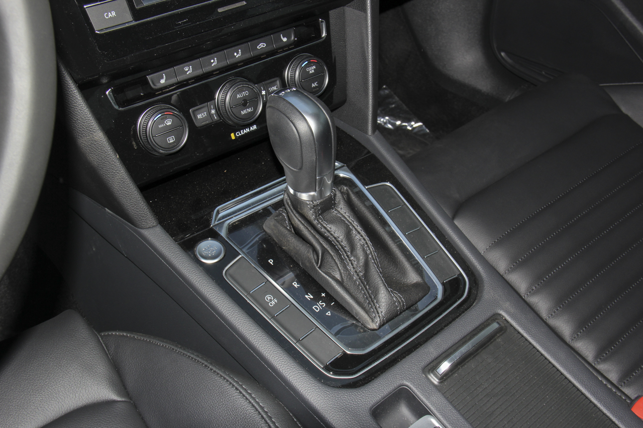 2018款迈腾改款1.8T自动330TSI DSG豪华型