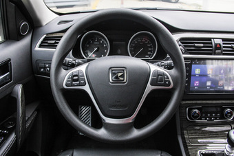 2015款众泰T600 1.5T 手动旗舰型