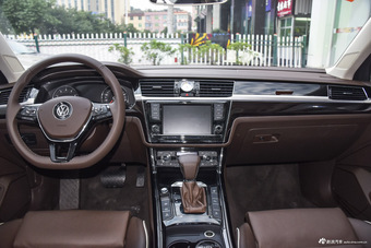 2016款辉昂2.0T两驱御尊豪华版380TSI