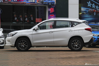 2017款比亚迪宋盖世升级版1.5TID自动舒适型