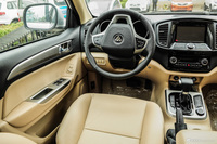 2016款萨瓦纳2.0T自动四驱汽油尊享版5座