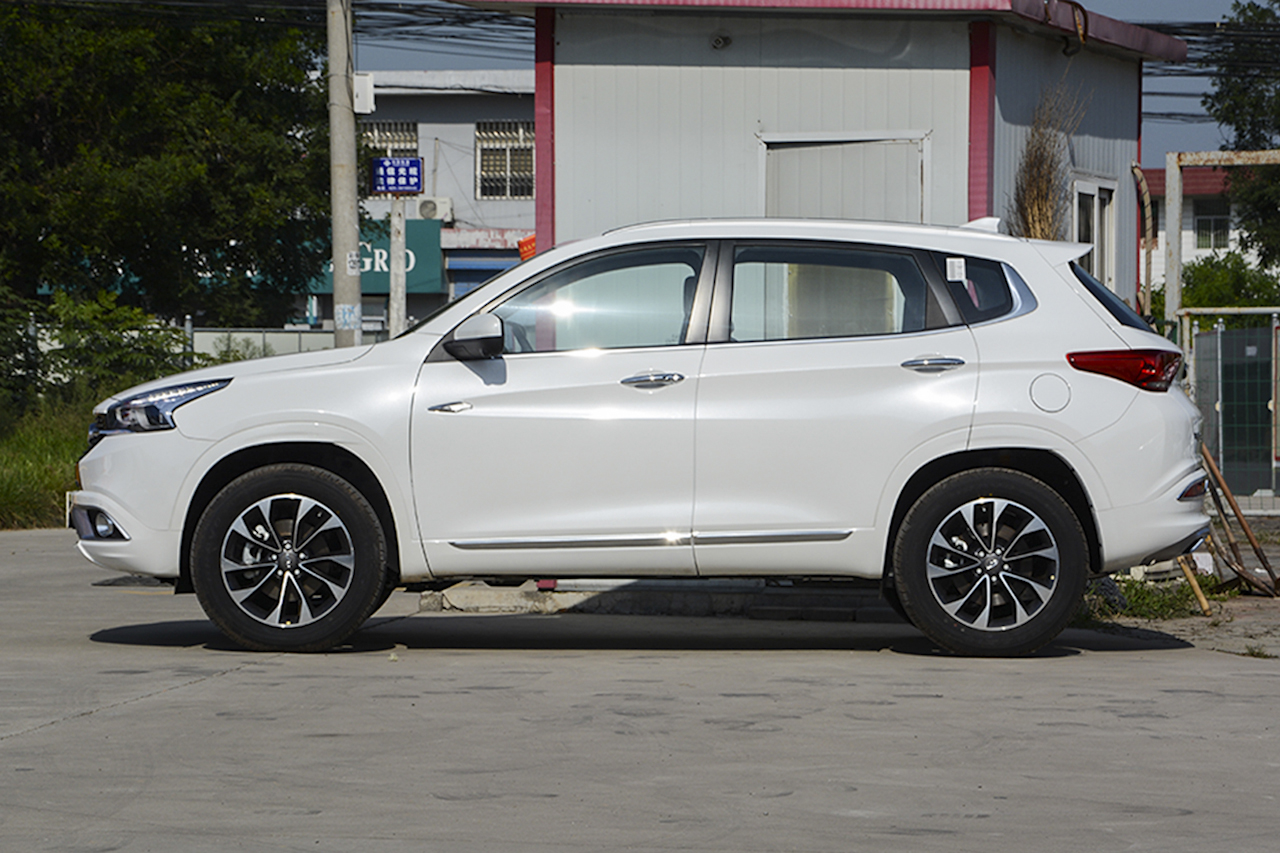 2018款瑞虎7 1.5T自动精英领先版