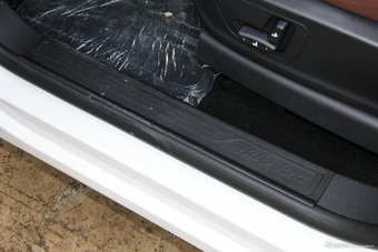 2017款宝骏560 1.5T DCT尊享型