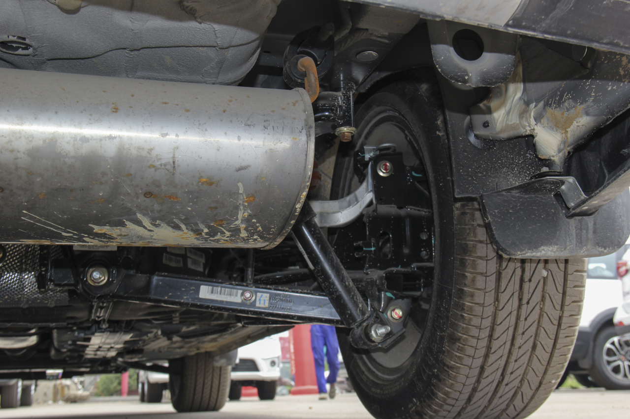 2017款景逸X6 乐享系列1.5T手动豪华型