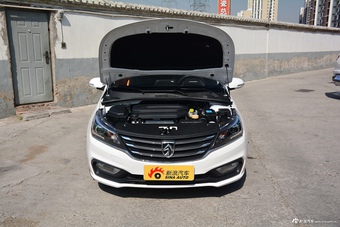 2017款宝骏310 1.5L手动豪华型