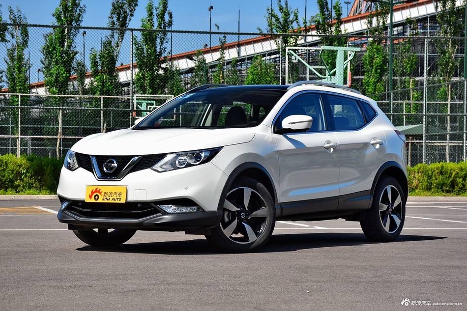 2017款逍客2.0L自动旗舰版 