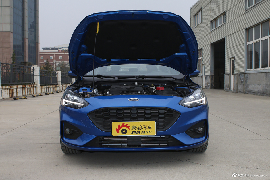2019款福克斯三厢1.5T自动ST Line EcoBoost 180