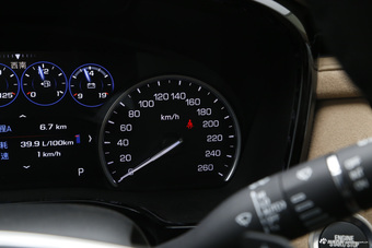 2016款XT5 2.0T自动28T四驱铂金版