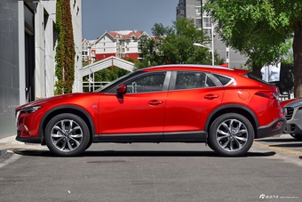 2018款马自达CX-4 2.5L自动四驱蓝天无畏版