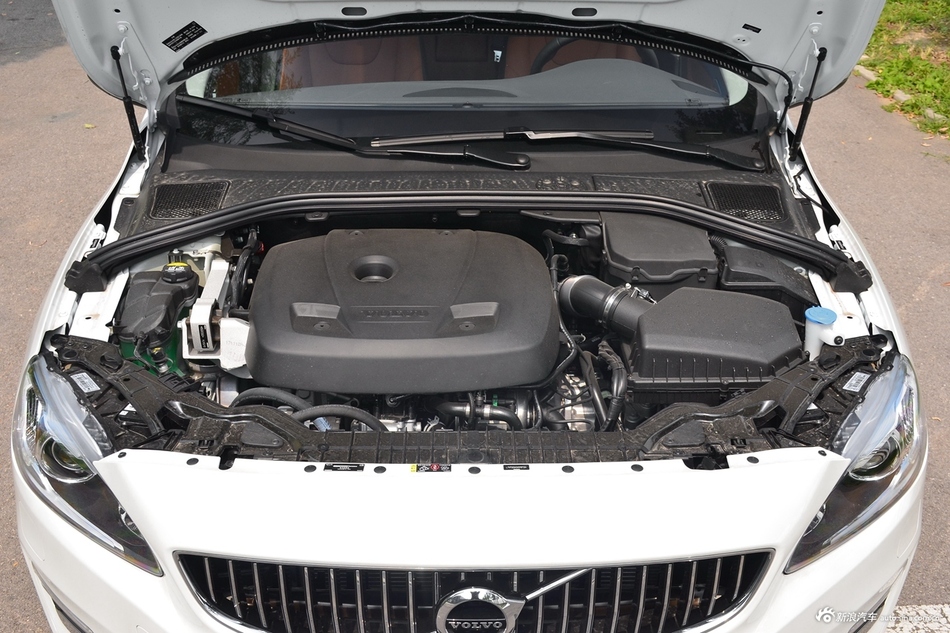2019款沃尔沃S60L 1.5T自动T3智进版