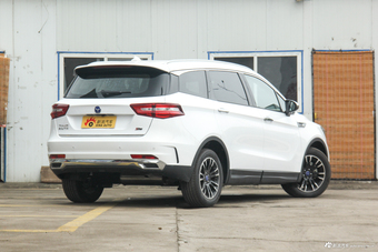 2018款君马S70 1.5T自动豪华运动型5座