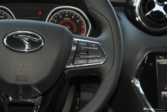 2018款东南DX3 1.5T自动尊贵型 