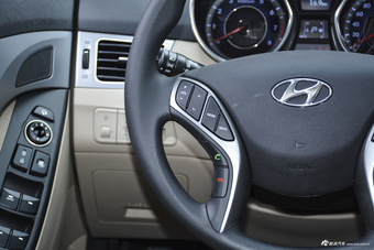 2016款朗动 1.6L自动尊贵型