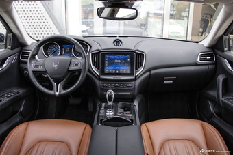 2017款Ghibli 3.0T自动标准版图片