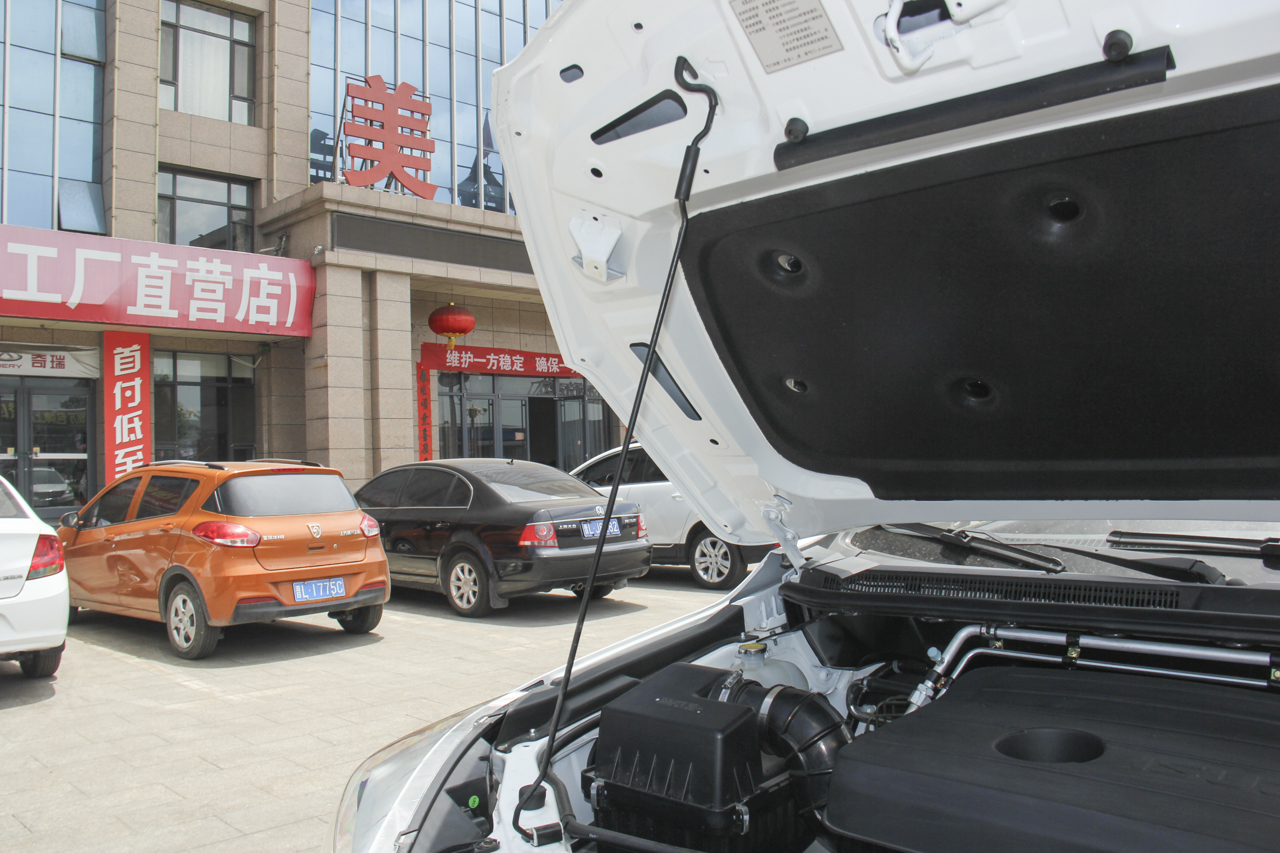 2018款庆铃TAGA 3.0T手动四驱超豪华版