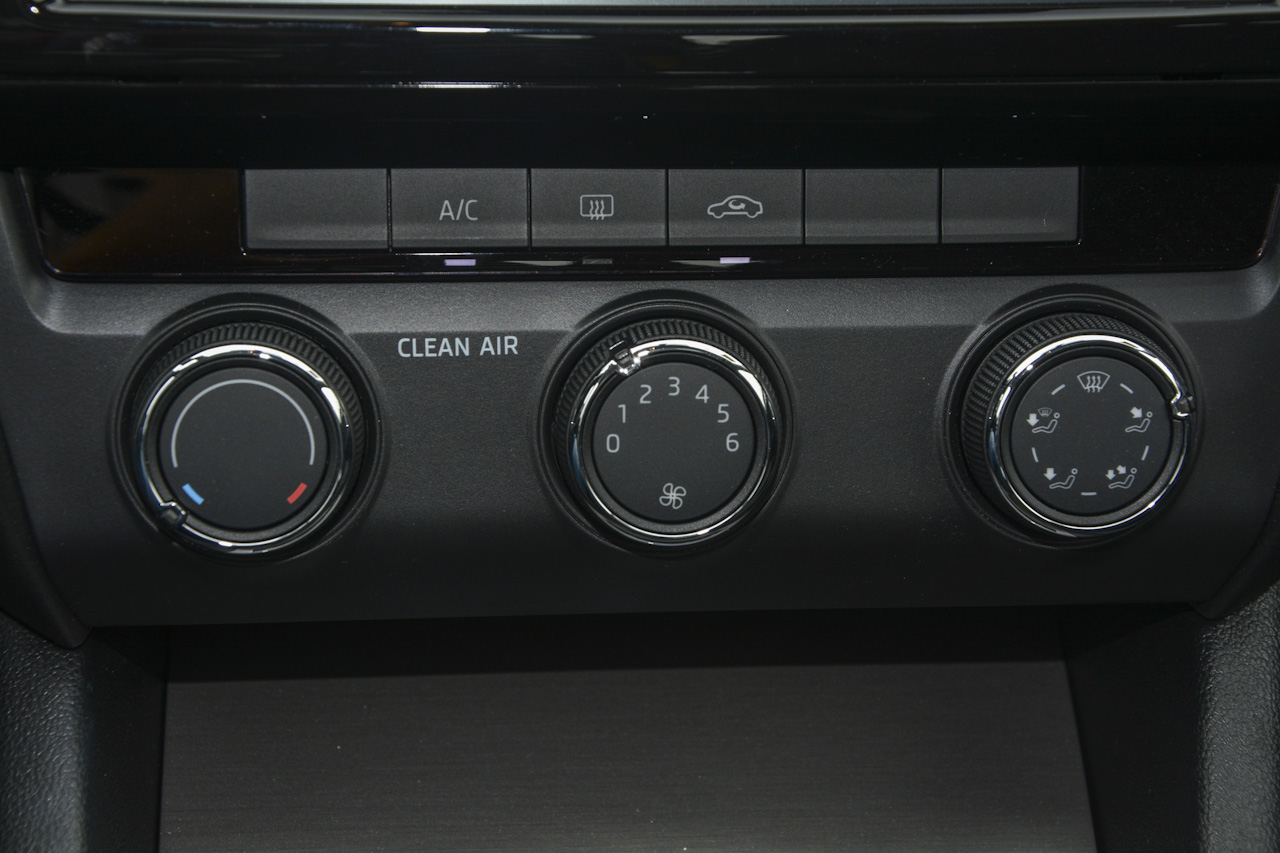 2018款明锐1.2T TSI230 DSG豪华版