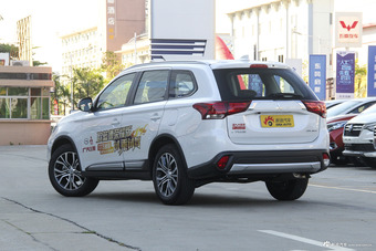 2018款欧蓝德2.0L自动两驱荣耀版5座