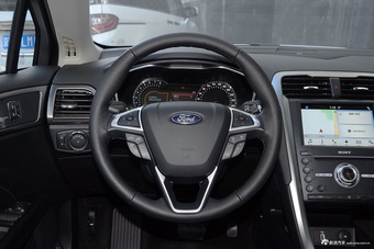 2017款蒙迪欧1.5T自动至尊型