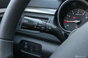 2016款奔腾B50 1.6L手动豪华型