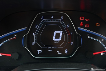 2016款锐3 1.6L CVT尊享型天窗版