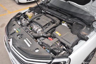 2017款雪铁龙C6 1.8T自动尊贵型