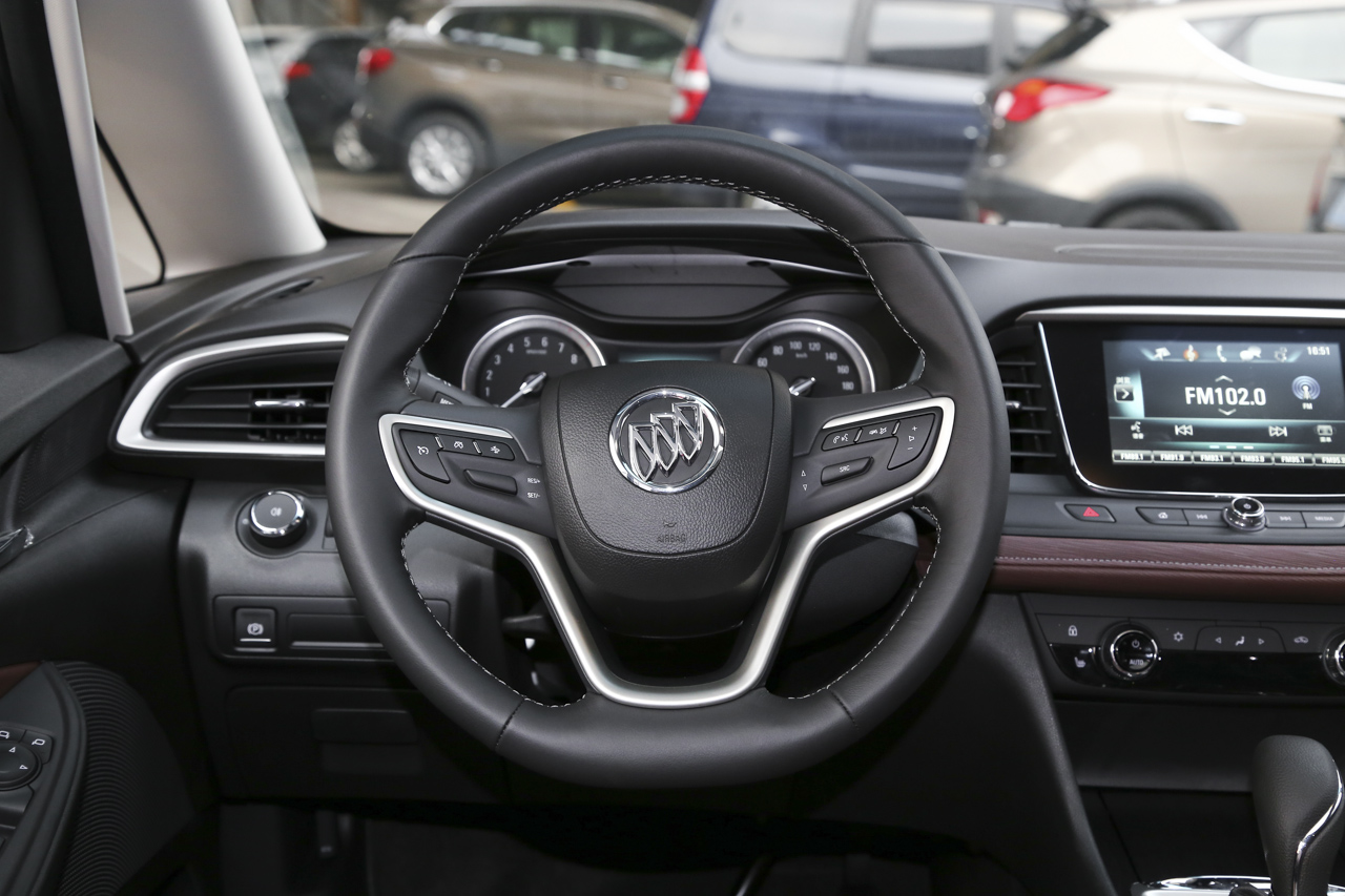 2018款别克GL6 1.3T自动18T豪华型6座 