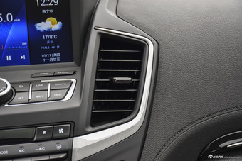 2018款东风风神AX7 1.6T自动尊贵型