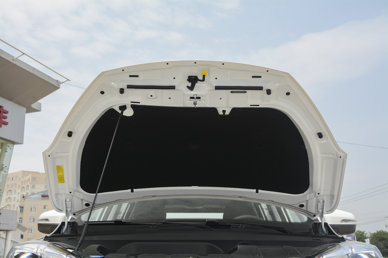 2018款瑞虎8 1.5T自动旗舰型 5座