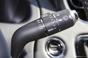 2015款捷豹XJL 3.0L自动SC两驱尊享商务版