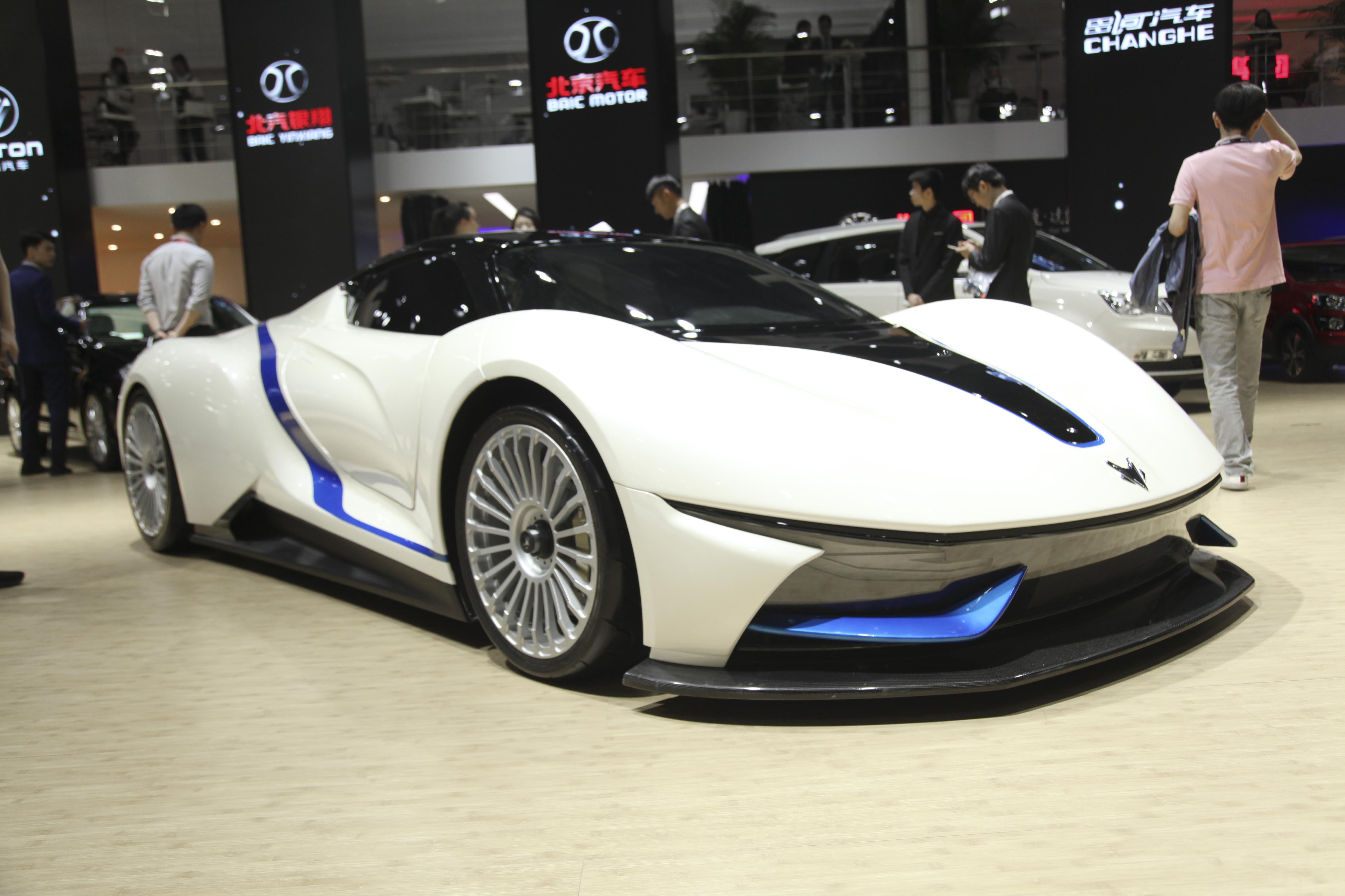 北汽新能源ARCFOX-7