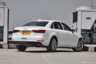 2017款奥迪A4L Plus 2.0T自动40TFSI风尚型