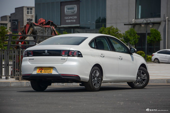 2016款标致308 1.6L手动时尚版