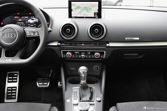 2017款奥迪S3改款2.0T自动 Limousine