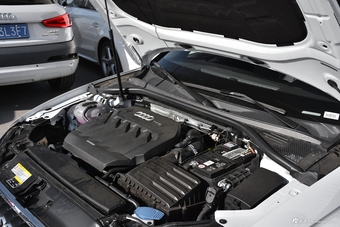 2018款奥迪A3 30周年型2.0T自动Limousine 40 TFSI运动型