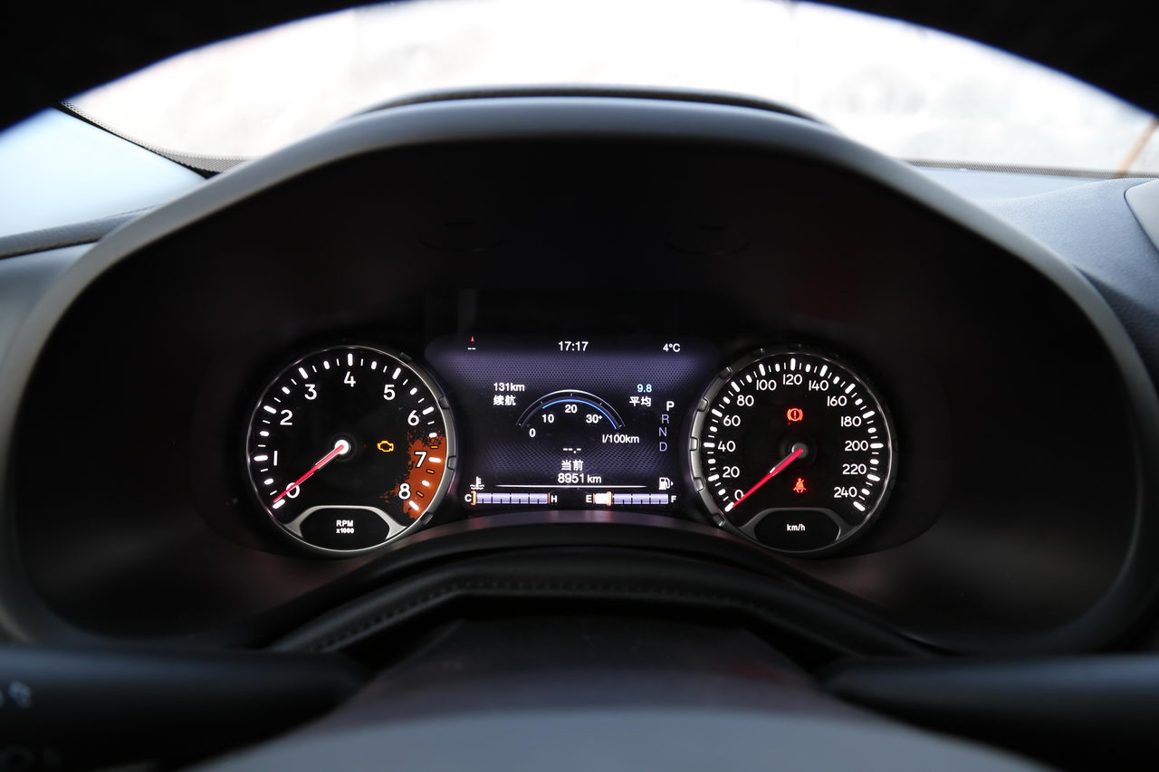 2016款自由侠1.4T自动智能版 