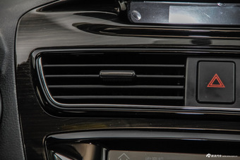 2015款英致737 1.5L手动豪华导航版