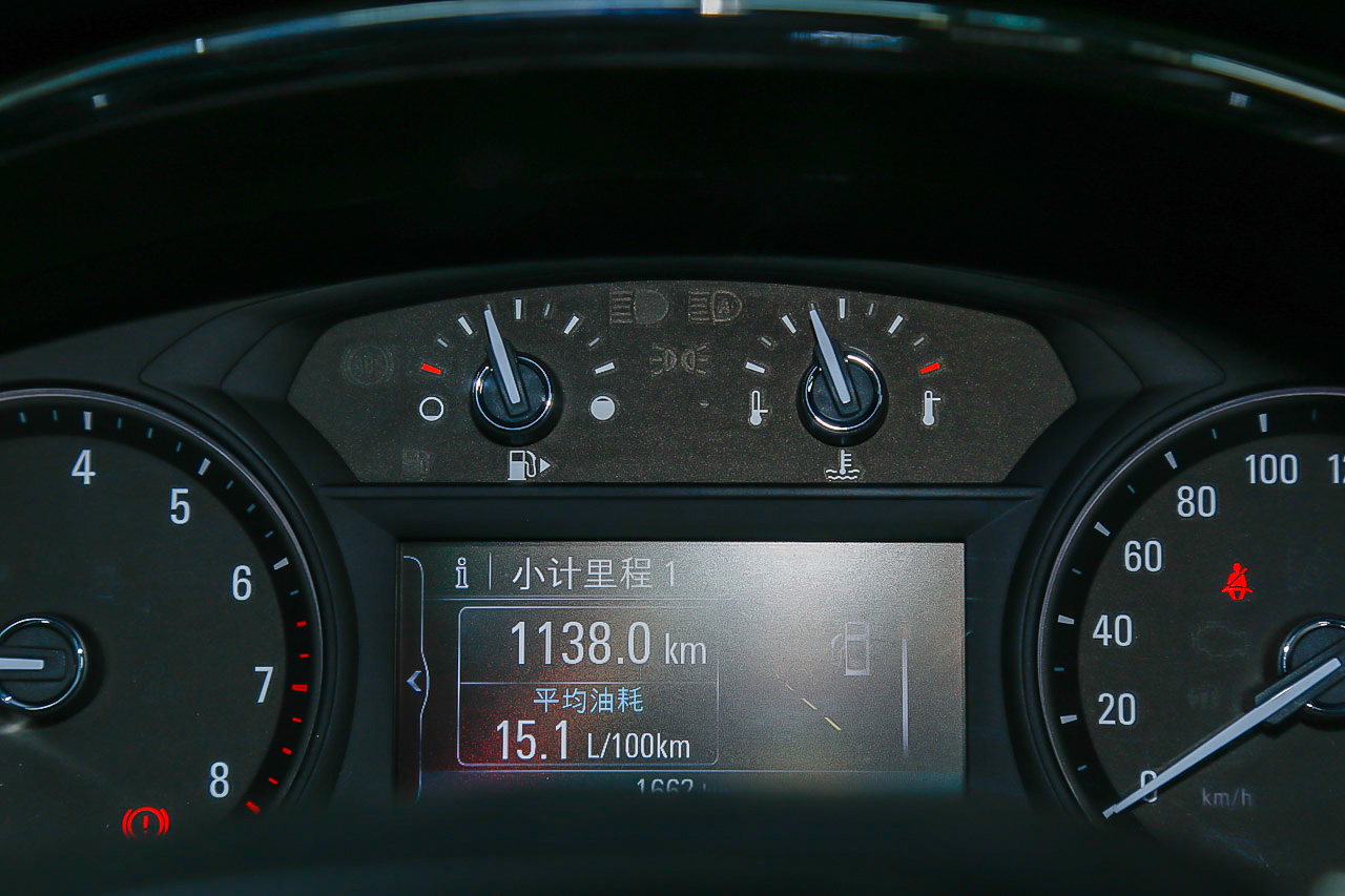 2016款昂科拉1.4T自动四驱全能旗舰型18T