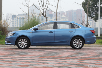 2017款荣威i6 1.0T互联网吞享版16T