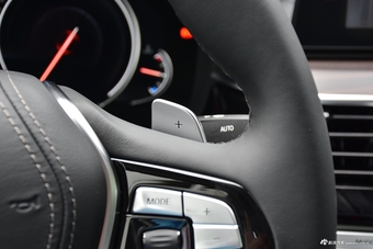 2018款宝马 5系改款 530Li xDrive 豪华套装